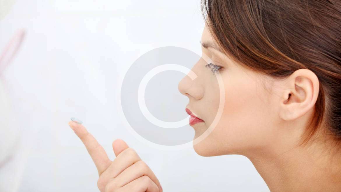 5 Makeup Tips For Contact Lens Wearers